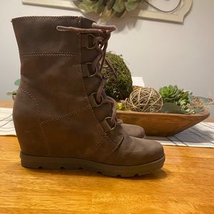 Wedge Boots size 6 1/2